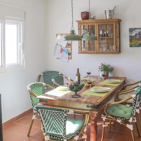 Nice Home In Canillas De Albaida With Wifi Bagian luar foto
