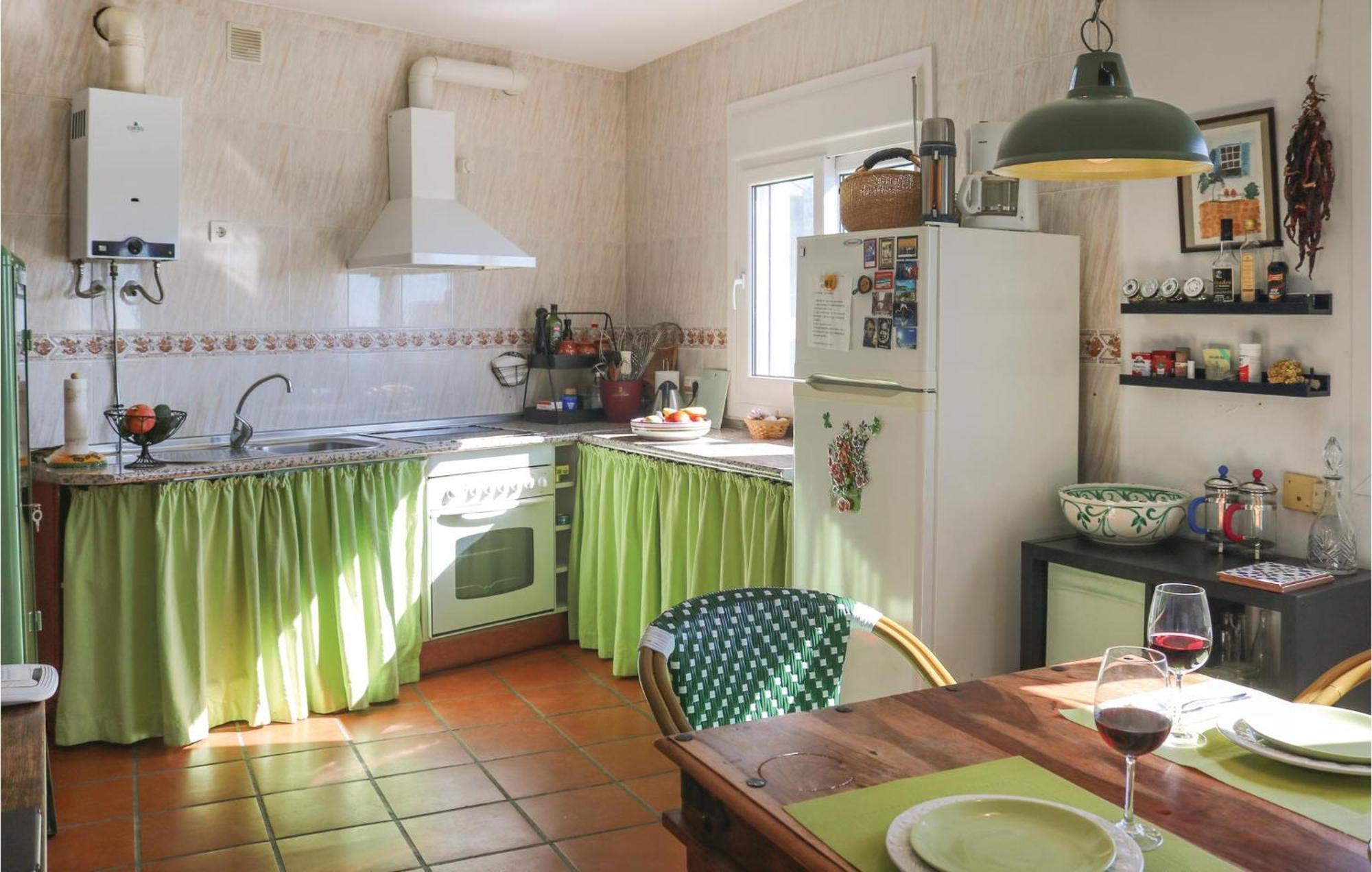 Nice Home In Canillas De Albaida With Wifi Bagian luar foto